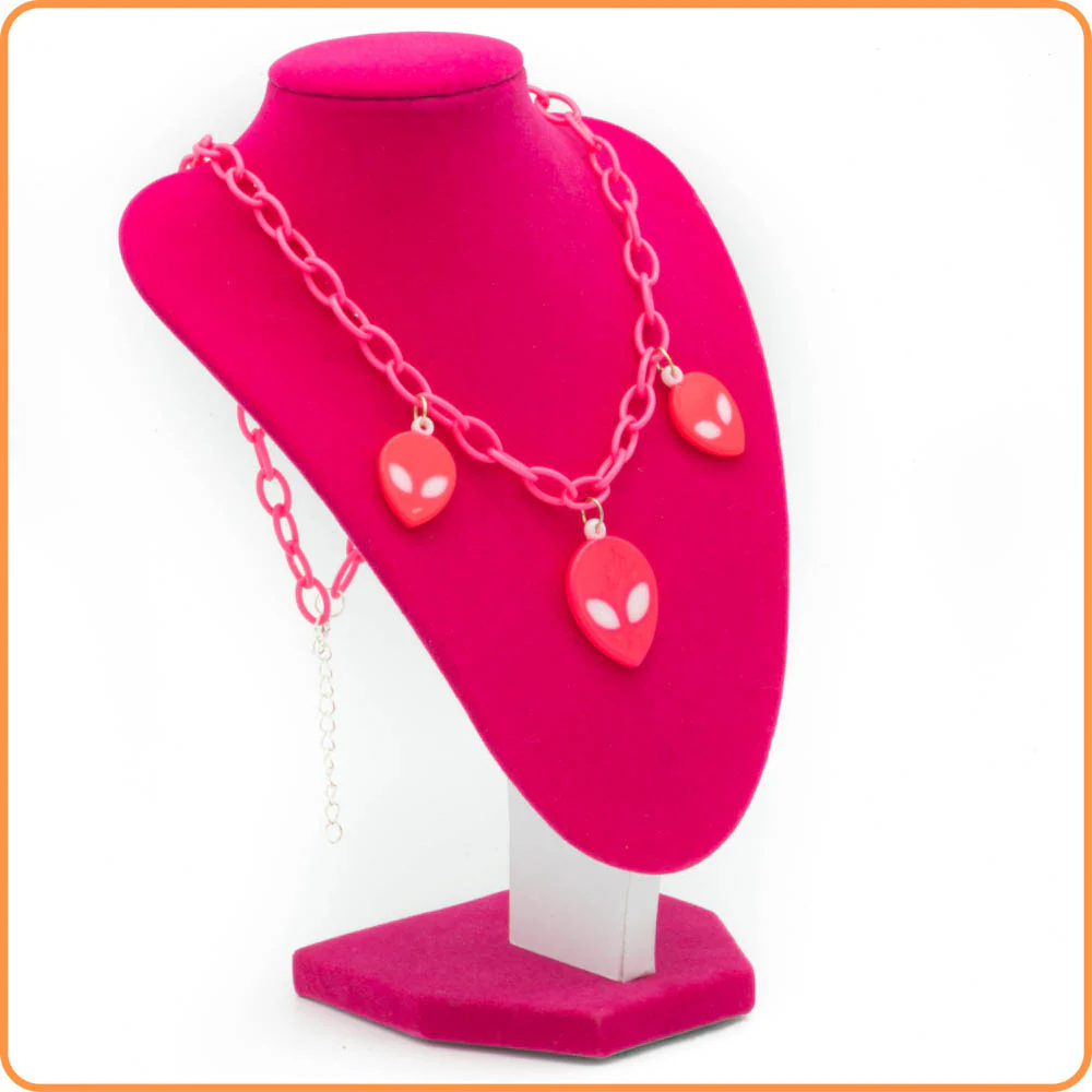 Alien Babe Necklace - Image 5